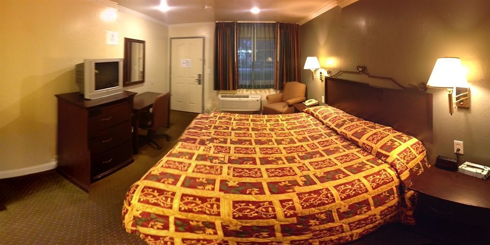 Gilroy Inn מראה חיצוני תמונה