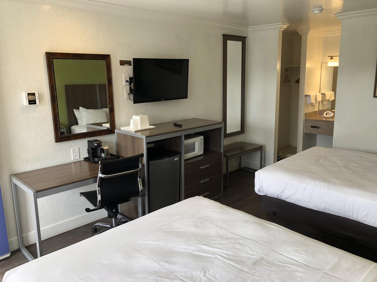Gilroy Inn מראה חיצוני תמונה