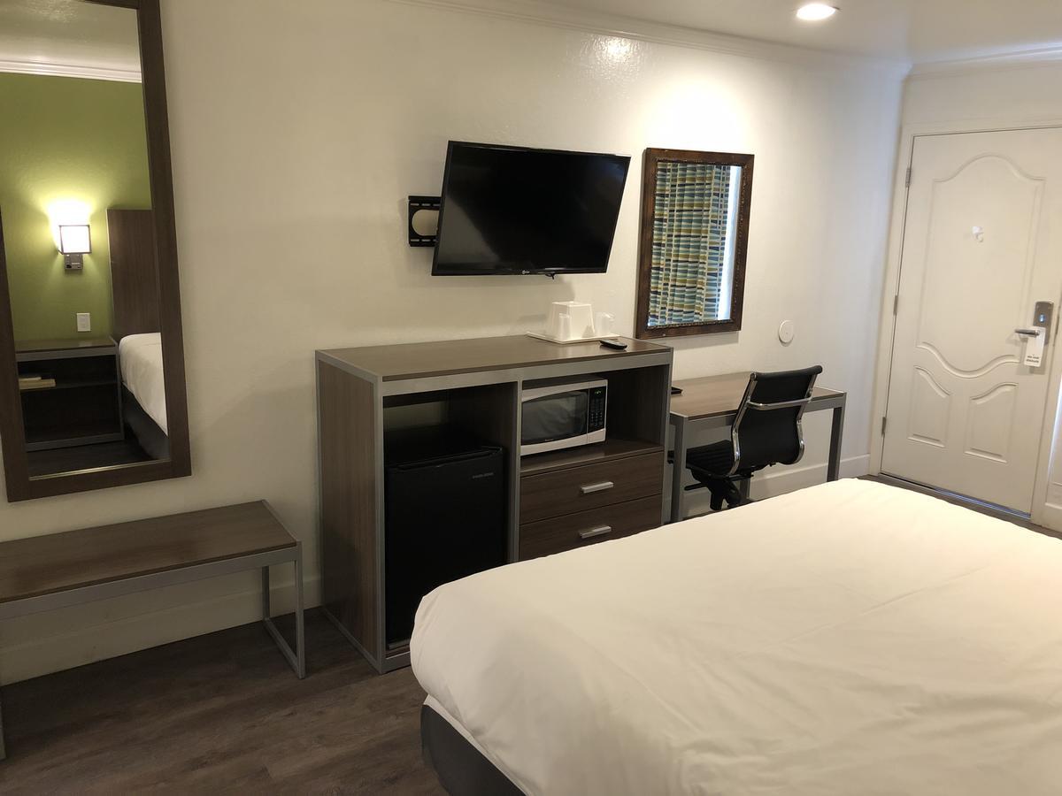Gilroy Inn מראה חיצוני תמונה