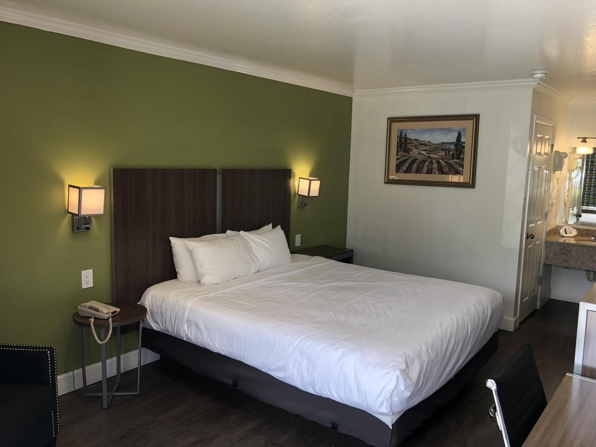 Gilroy Inn מראה חיצוני תמונה