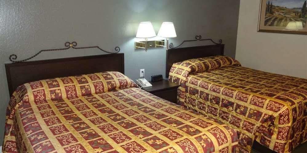 Gilroy Inn מראה חיצוני תמונה